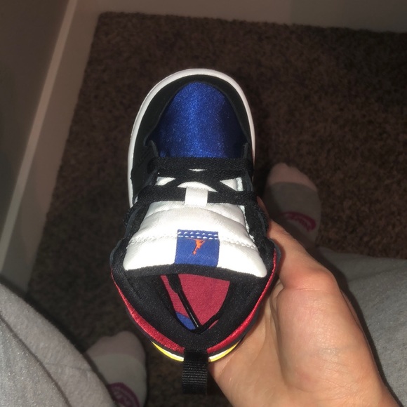 6c Baby Jordan’s - Picture 4 of 5